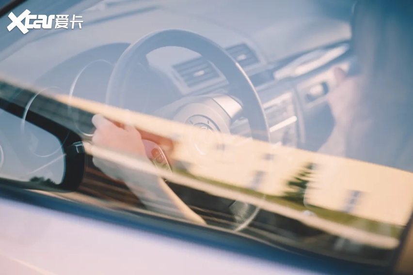 的烫怎么降温才靠谱？不朽情缘版夏天座椅晒(图3)